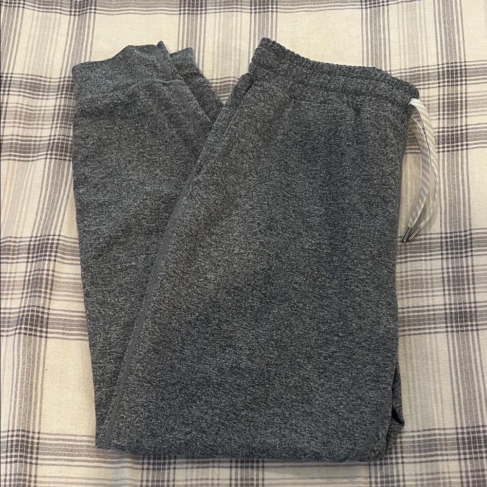 Vuori Charcoal Heather Joggers